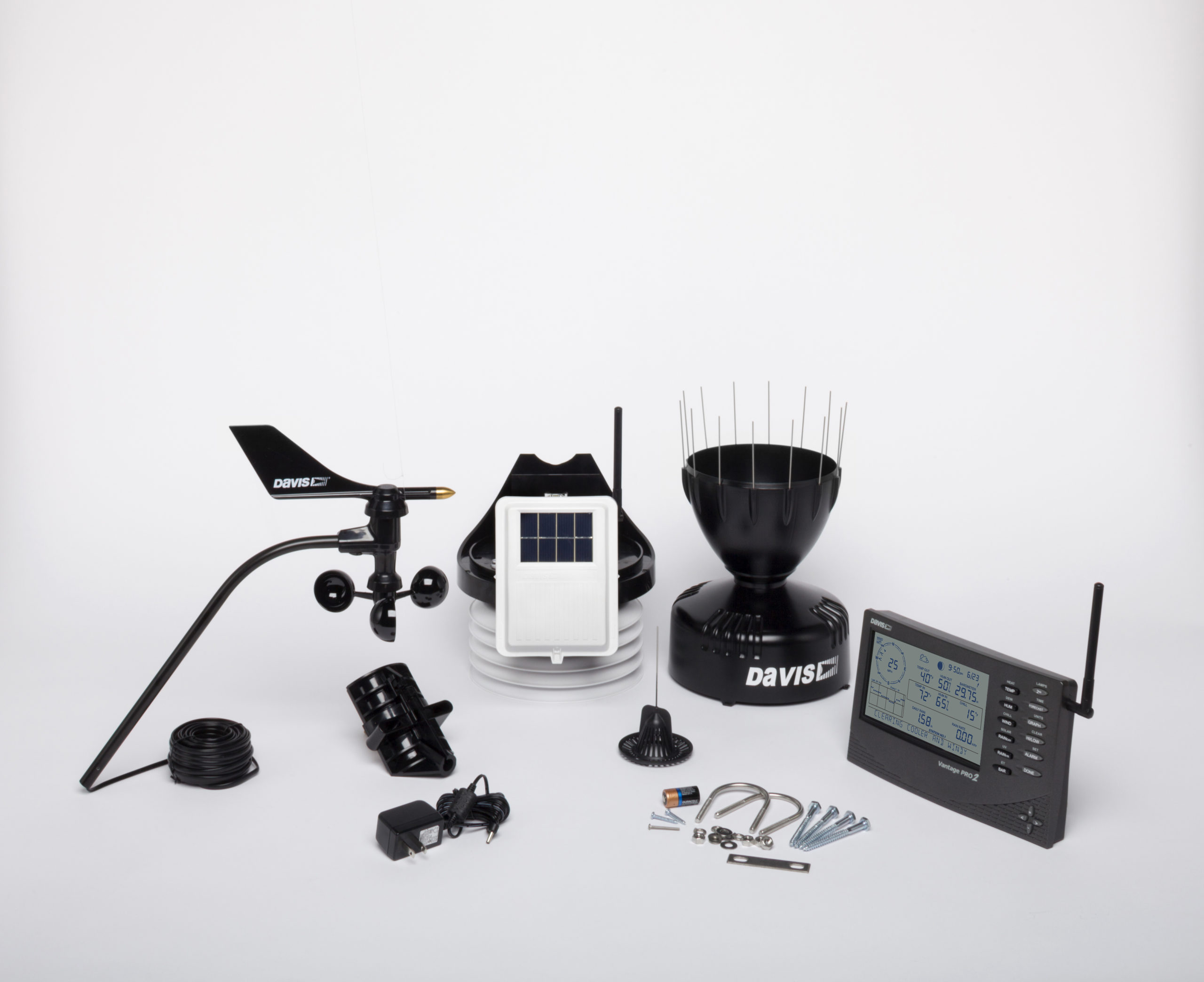 marine eshop uae 6152 01 scaled 1 Davis Wireless Vantage Pro2™ with Standard Radiation Shield (#6152) - Image 2